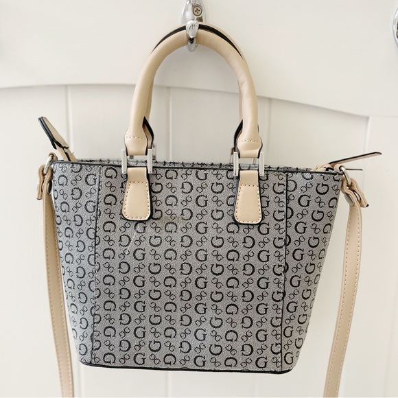 Guess Jet Set Travel Extra-Small Logo Top-Zip Tote Bag - Picture 6 of 7